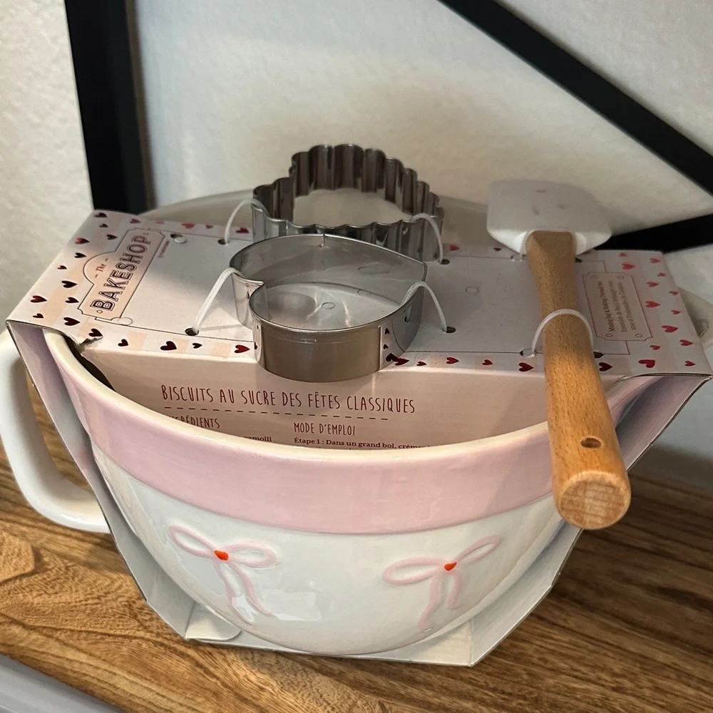 The Bakeshop Bow Ceramic Mixing Bowl Set with spatula, cookie cutters &‎ recipe.